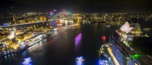 qantas sydney opera lights
